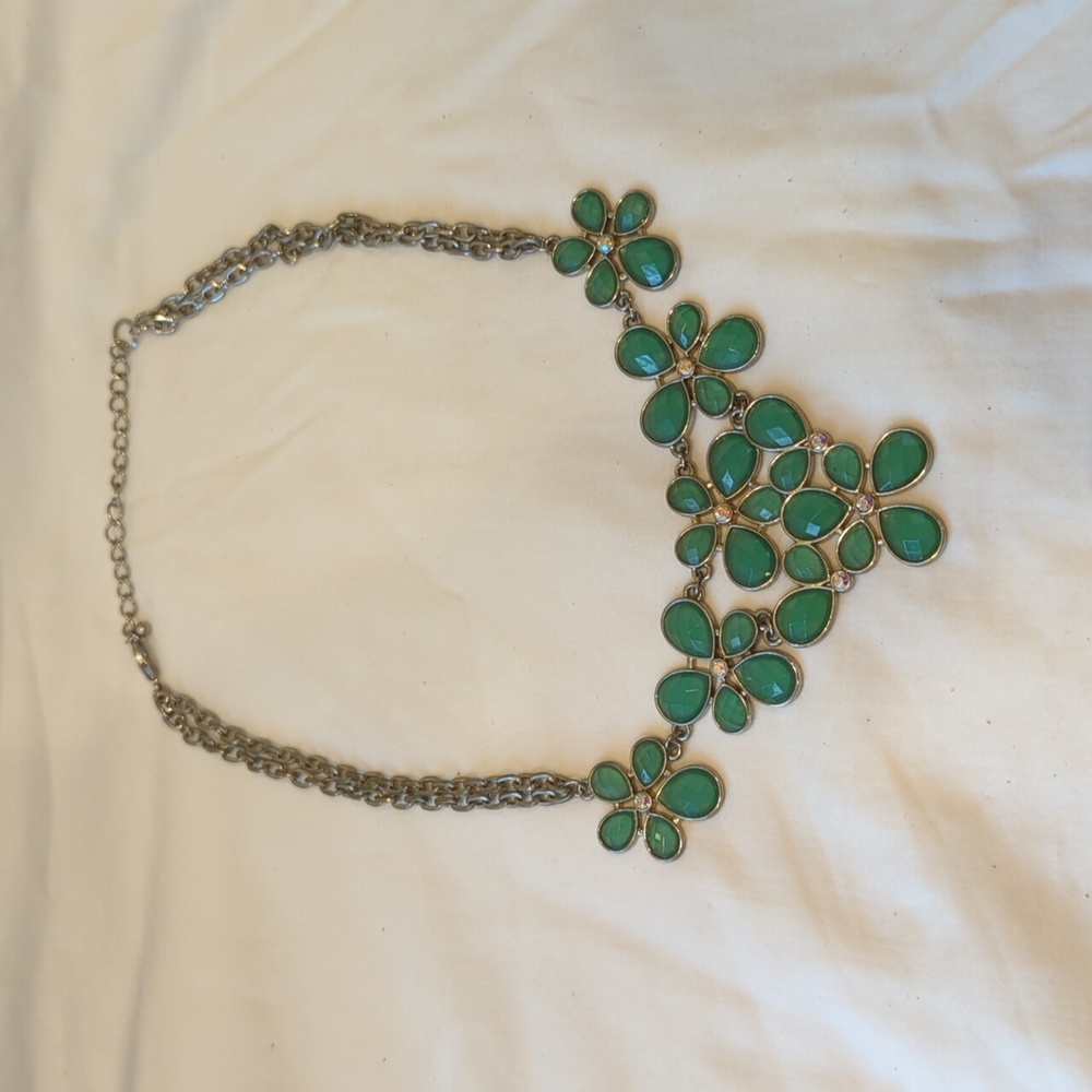 Green floral necklace